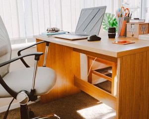 interior-designer-office-desk